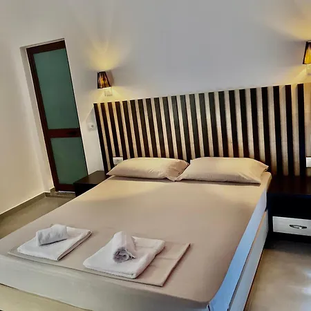 Aleks 3* كساميل